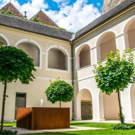 Smile Apartments Zur Gozzoburg Krems an der Donau Εξωτερικό φωτογραφία